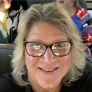 Meet your Posher, Karen